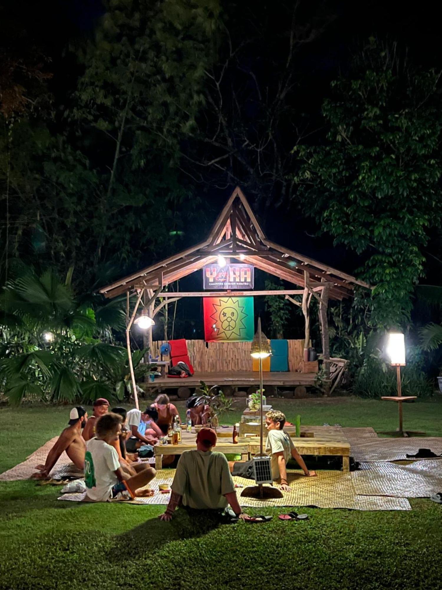 Peaceland Hostel بنغلاو المظهر الخارجي الصورة