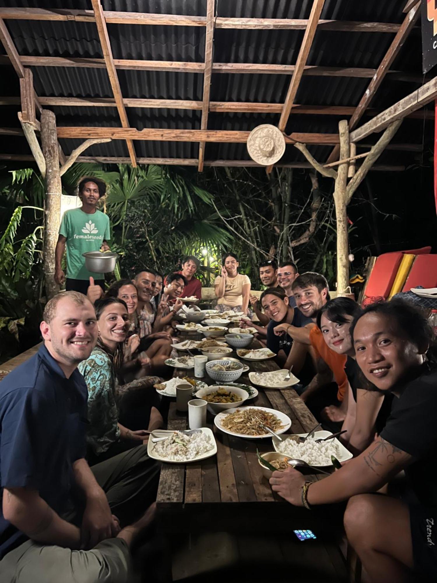Peaceland Hostel بنغلاو المظهر الخارجي الصورة