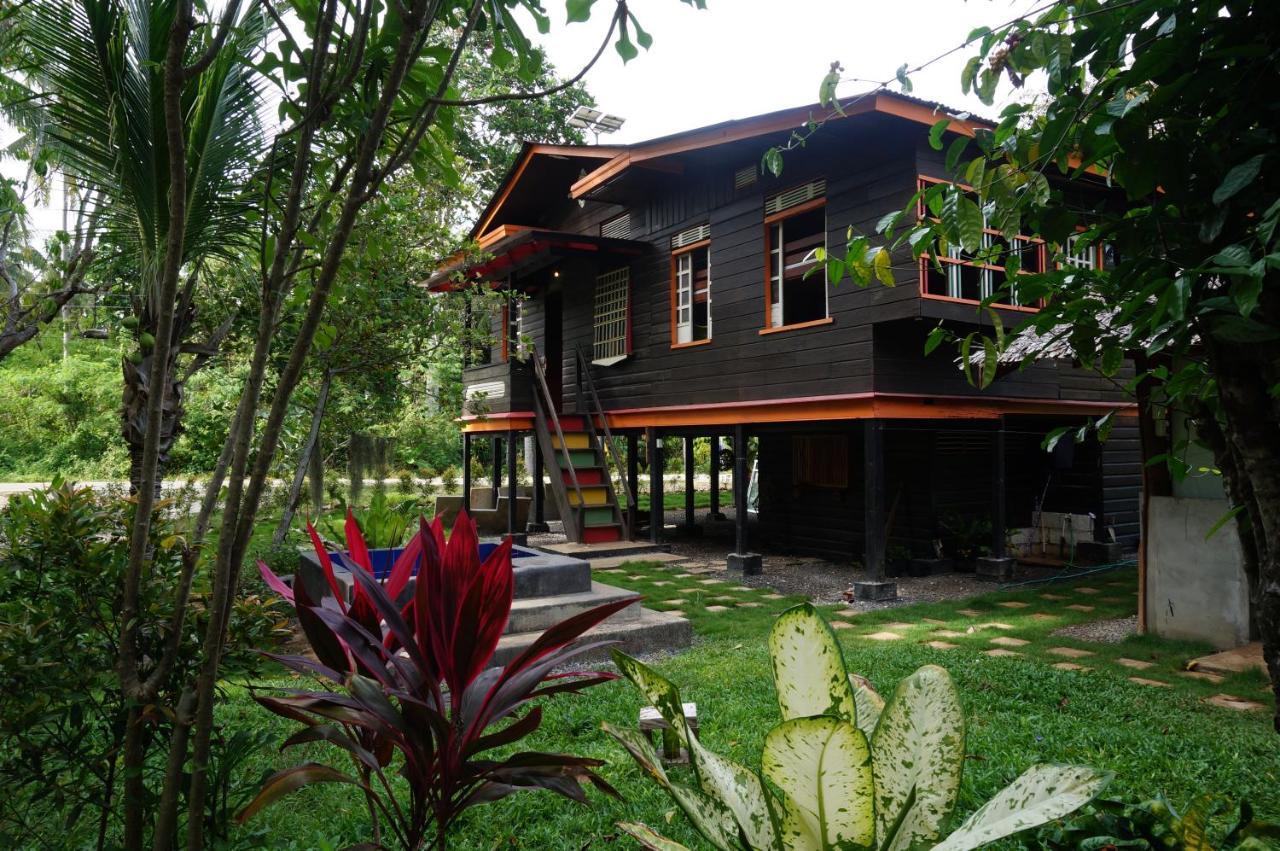 Peaceland Hostel بنغلاو المظهر الخارجي الصورة