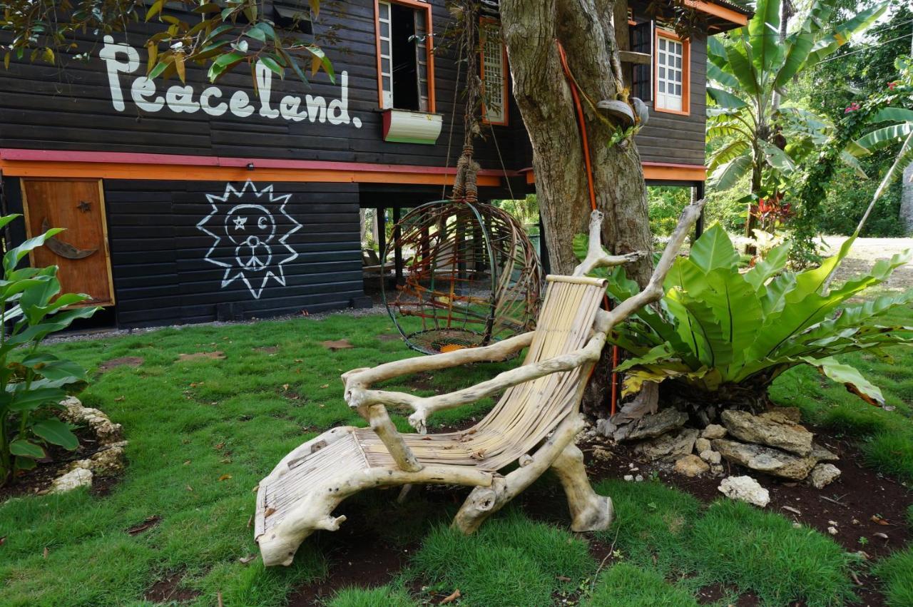 Peaceland Hostel بنغلاو المظهر الخارجي الصورة